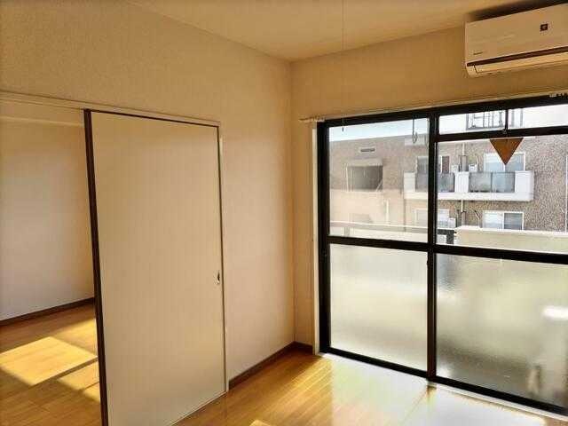 ��ʌ��������܎s�����擌��{�S���ڂ̃}���V�����̋��ԁE���r���O