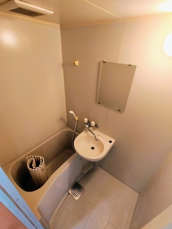 ��ʌ��������܎s����h�a�R���ڂ̃}���V�����̃o�X