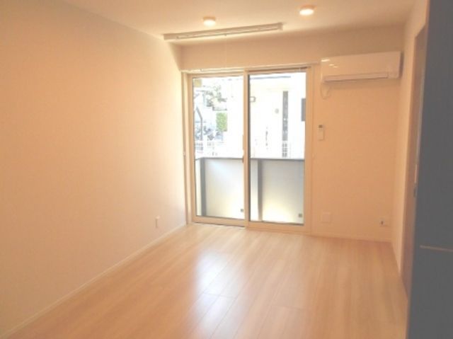 ��ʌ��������܎s������{�����S���ڂ̃A�p�[�g�̋��ԁE���r���O