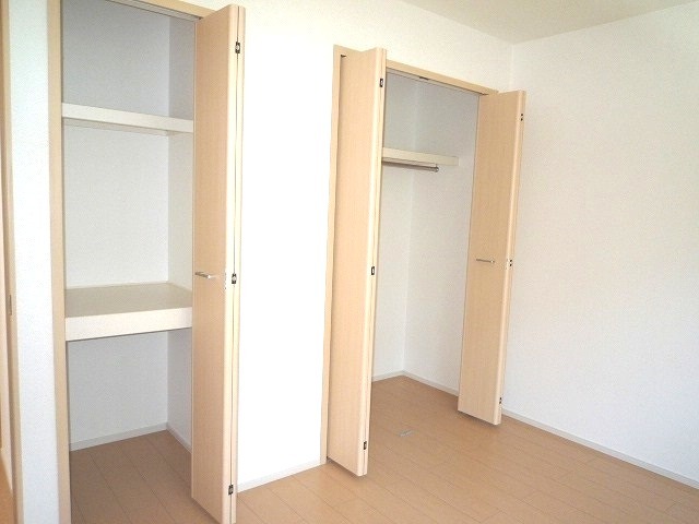 ��ʌ��������܎s�΋�厚���̃A�p�[�g�̎��[