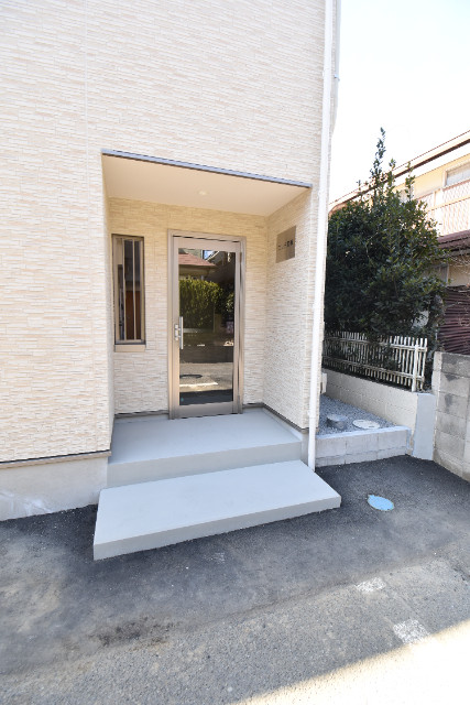 ��ʌ��������܎s�k�擌�听���Q���ڂ̃A�p�[�g�̃G���g�����X