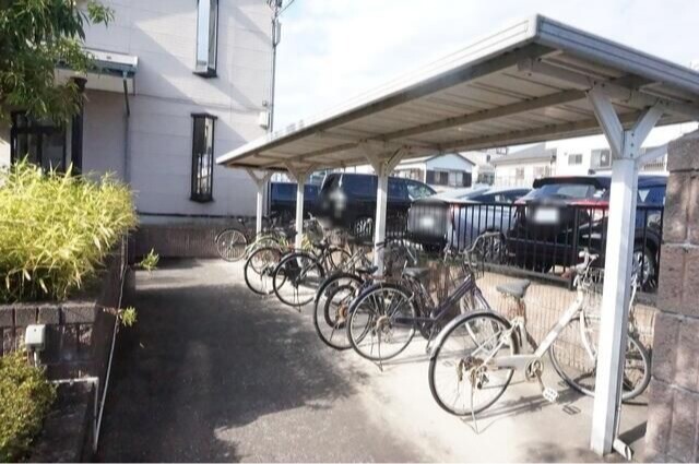 ��ʌ��z�J�s�����c���̃A�p�[�g�̂��̑�