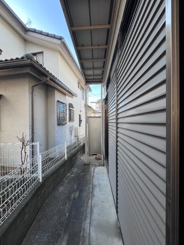 ��ʌ��@�c�s����Q���ڂ̃A�p�[�g�̃o���R�j�[