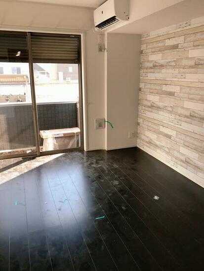 ��ʌ��������܎s�΋�����R���ڂ̃A�p�[�g�̋��ԁE���r���O