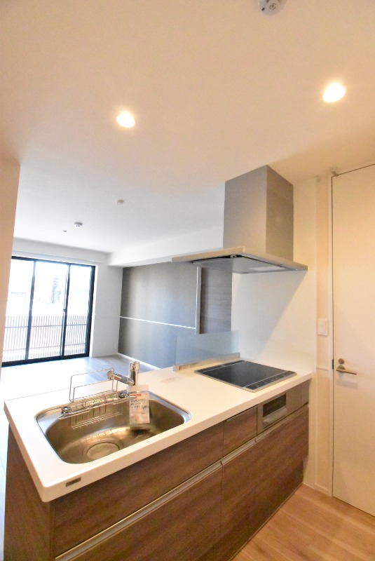 ��ʌ��������܎s�΋�厚���̃}���V�����̃L�b�`��