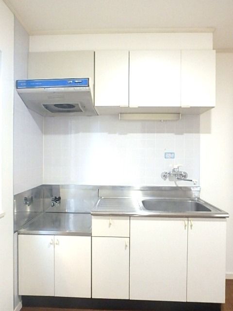 ��ʌ��������܎s��{��x�̓����Q���ڂ̃A�p�[�g�̃L�b�`��