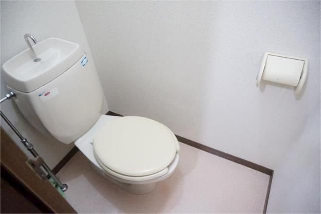 ��ʌ�����s�˒˂R���ڂ̃A�p�[�g�̃g�C��