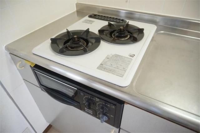 ��ʌ�����s�˒˂R���ڂ̃A�p�[�g�̂��̑��ݔ�