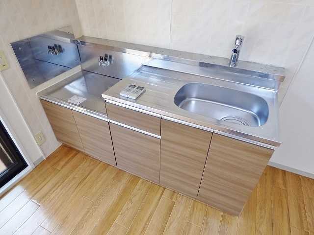 ��ʌ�����s���ԂQ���ڂ̃A�p�[�g�̃L�b�`��