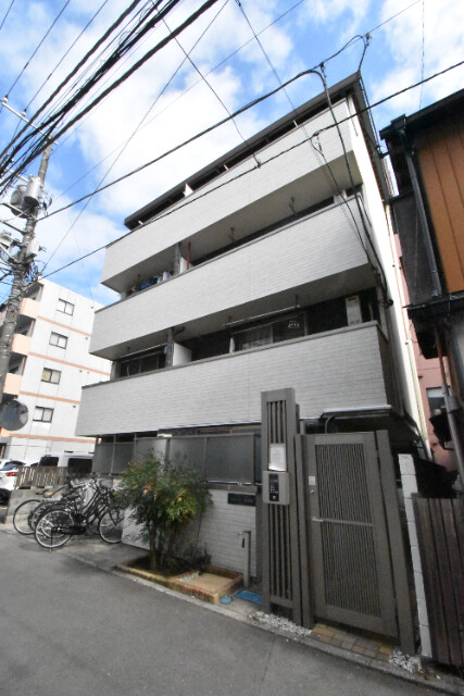 ��ʌ��������܎s��{��{���T���ڂ̃}���V�����̌����O��