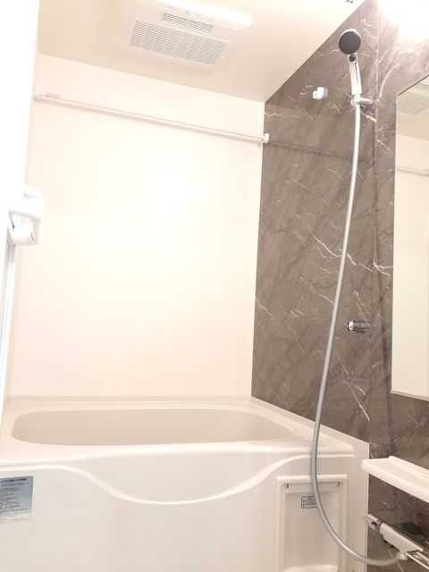 ��ʌ�����s�ܔԒ��̃A�p�[�g�̃o�X