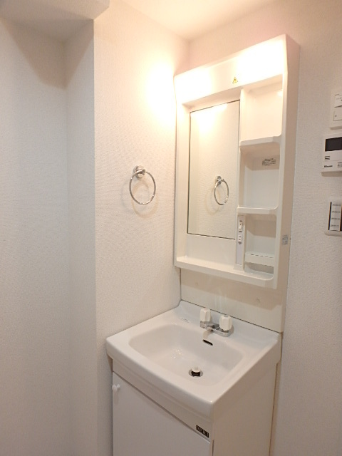 ��ʌ��������܎s��{��{���T���ڂ̃}���V�����̐��ʏ�