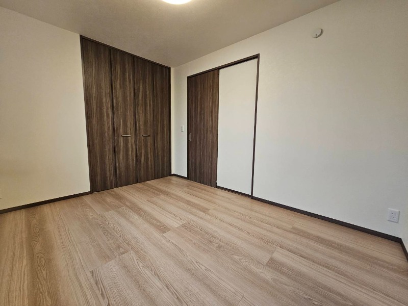 ��ʌ��������܎s��{��V�����P���ڂ̃e���X�n�E�X�̂��̑������E�X�y�[�X