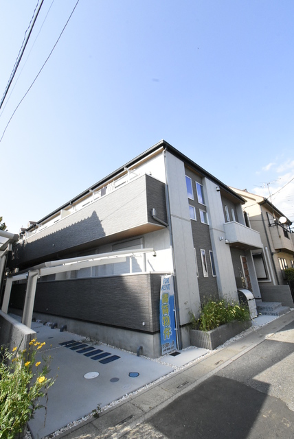 ��ʌ�����s���s���R���ڂ̃A�p�[�g�̌����O��