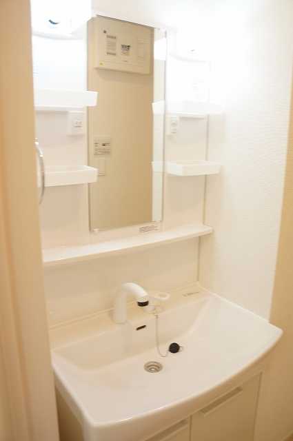 ��ʌ��������܎s�k��g�쒬�Q���ڂ̃A�p�[�g�̐��ʏ�