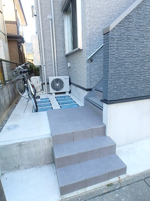 ��ʌ��������܎s�k��g�쒬�Q���ڂ̃A�p�[�g�̃G���g�����X