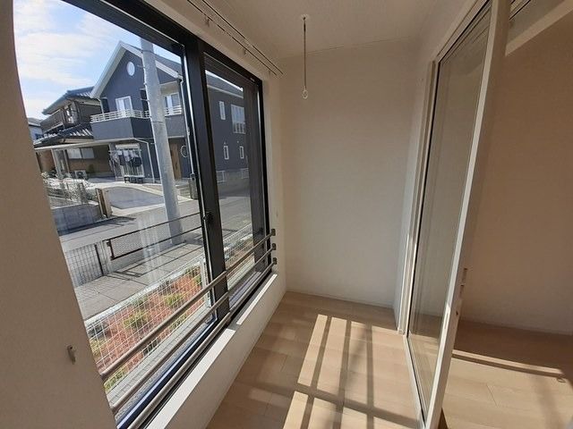 ��ʌ��z�J�s�Ɍ��P���ڂ̃A�p�[�g�̂��̑�