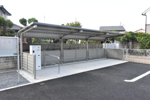 ��ʌ��z�J�s�Ɍ��P���ڂ̃A�p�[�g�̂��̑�