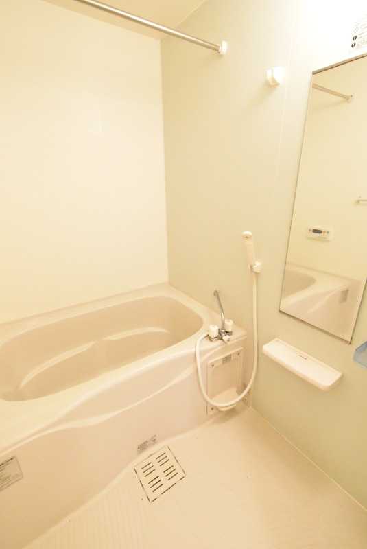 ��ʌ��z�J�s�����c���̃A�p�[�g�̃o�X