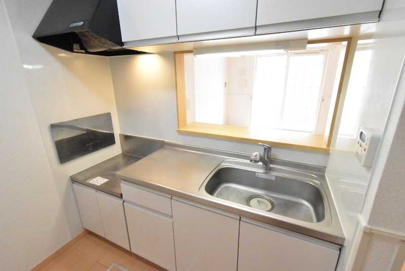 ��ʌ��z�J�s�����c���̃A�p�[�g�̃L�b�`��