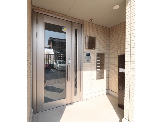 ��ʌ��������܎s�k��{�����̃A�p�[�g�̃G���g�����X