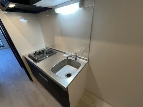 ��ʌ��������܎s�������a�c���Q���ڂ̃A�p�[�g�̃L�b�`��