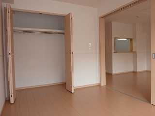 ��ʌ��z�J�s�����c���̃A�p�[�g�̂��̑������E�X�y�[�X