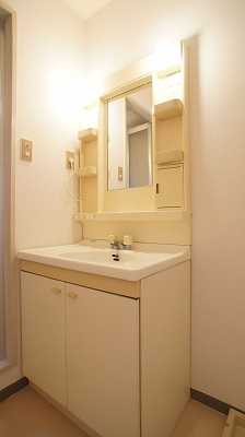 ��ʌ������s���v��̃}���V�����̐��ʏ�