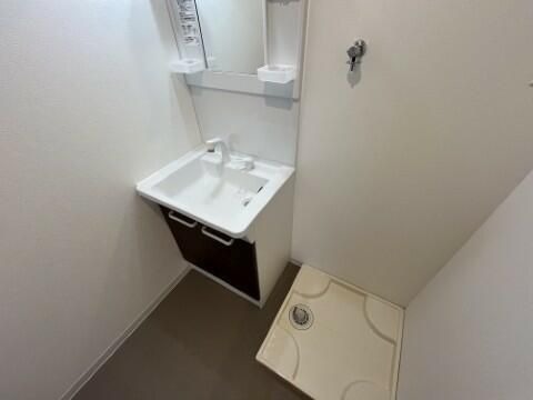 ��ʌ��������܎s�������a�c���Q���ڂ̃A�p�[�g�̐��ʏ�