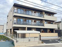 ��ʌ��������܎s�΋�厚���888-9�̃A�p�[�g�̌����O��