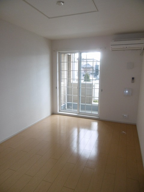 ��ʌ��������܎s��΋�厚��΂̃A�p�[�g�̋��ԁE���r���O