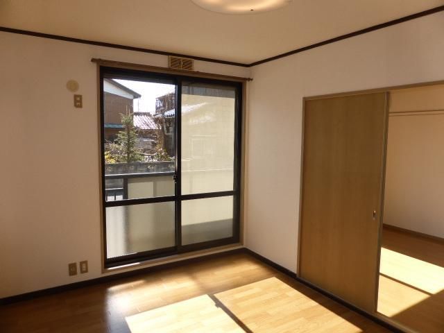 ��ʌ��������܎s��΋擌���Q���ڂ̃A�p�[�g�̂��̑������E�X�y�[�X