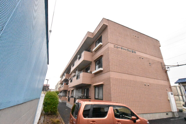 ��ʌ��z�J�s�{�{���R���ڂ̃}���V�����̌����O��