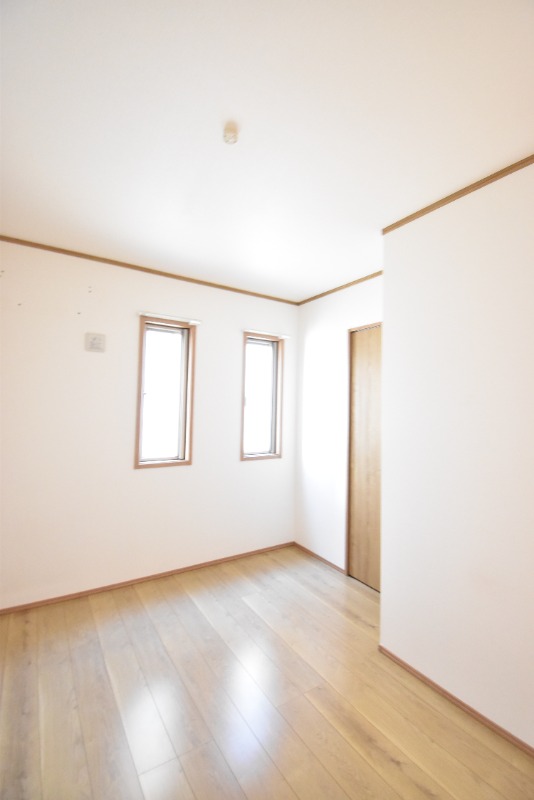 ��ʌ�����s�˒������̃A�p�[�g�̂��̑������E�X�y�[�X