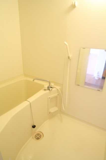 ��ʌ��������܎s�k�捡�H���̃A�p�[�g�̃o�X