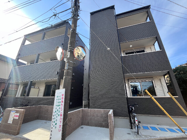 ��ʌ��������܎s�������a�c���Q���ڂ̃A�p�[�g�̌����O��