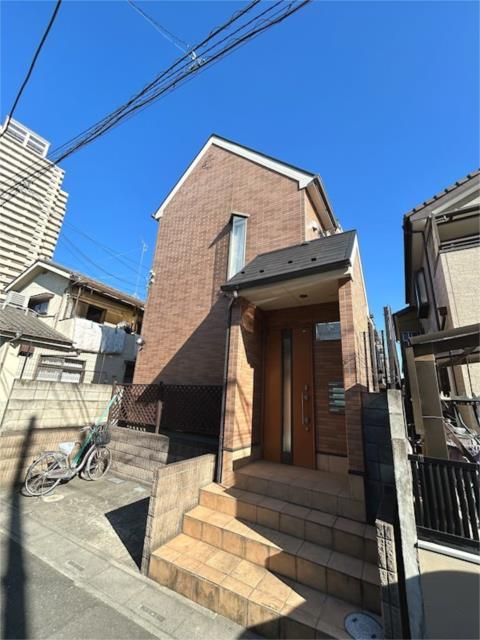 ��ʌ��z�J�s���R���ڂ̃A�p�[�g�̌����O��