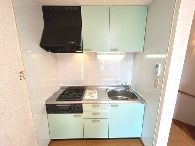 ��ʌ��z�J�s���R���ڂ̃A�p�[�g�̃L�b�`��