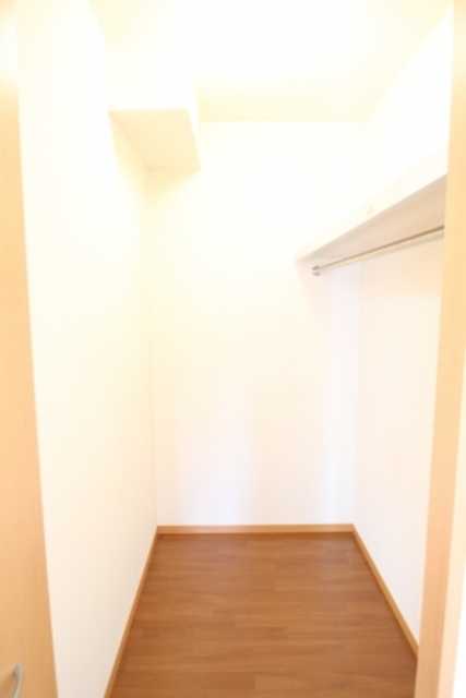 ��ʌ��������܎s�k�捡�H���̃A�p�[�g�̎��[