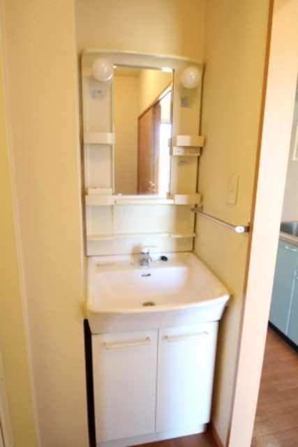 ��ʌ��������܎s�k�捡�H���̃A�p�[�g�̐��ʏ�