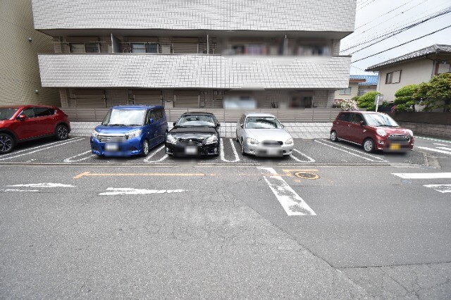 ��ʌ��������܎s�Y�a��k�Y�a�P���ڂ̃}���V�����̒��ԏ�