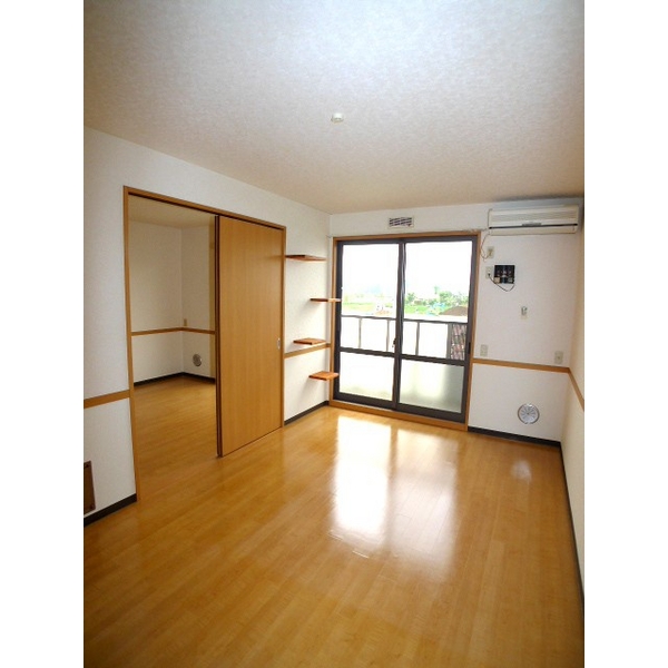 ��ʌ��������܎s��΋���q�T���ڂ̃A�p�[�g�̋��ԁE���r���O