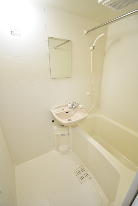 ��ʌ��������܎s�k��{�����S���ڂ̃A�p�[�g�̃o�X