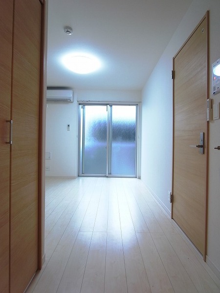 ��ʌ��������܎s�Y�a��̉ƂV���ڂ̃A�p�[�g�̋��ԁE���r���O