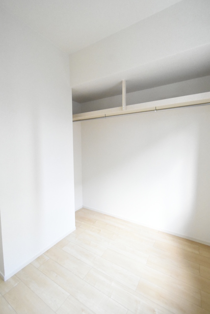 ��ʌ��������܎s�k�擌�听���Q���ڂ̃A�p�[�g�̂��̑������E�X�y�[�X