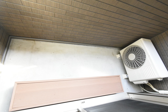 ��ʌ��������܎s�k�擌�听���Q���ڂ̃A�p�[�g�̃o���R�j�[