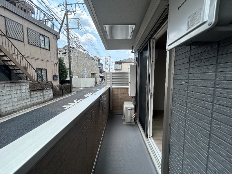 ��ʌ��������܎s�Y�a���؍�S���ڂ̃A�p�[�g�̃o���R�j�[