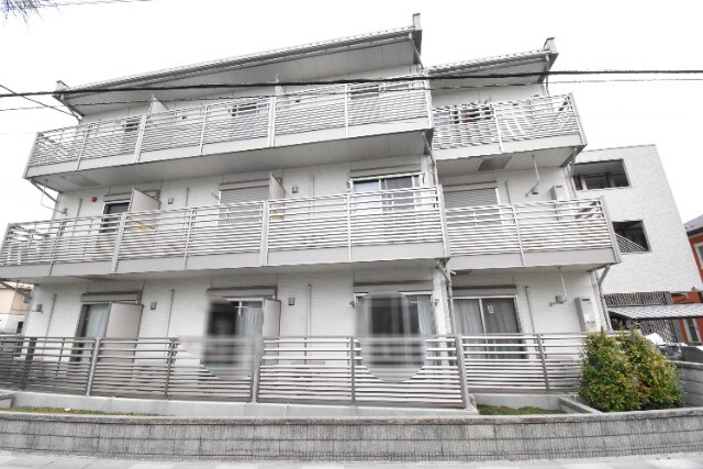 ��ʌ��������܎s��{����ؒ��S���ڂ̃}���V�����̌����O��