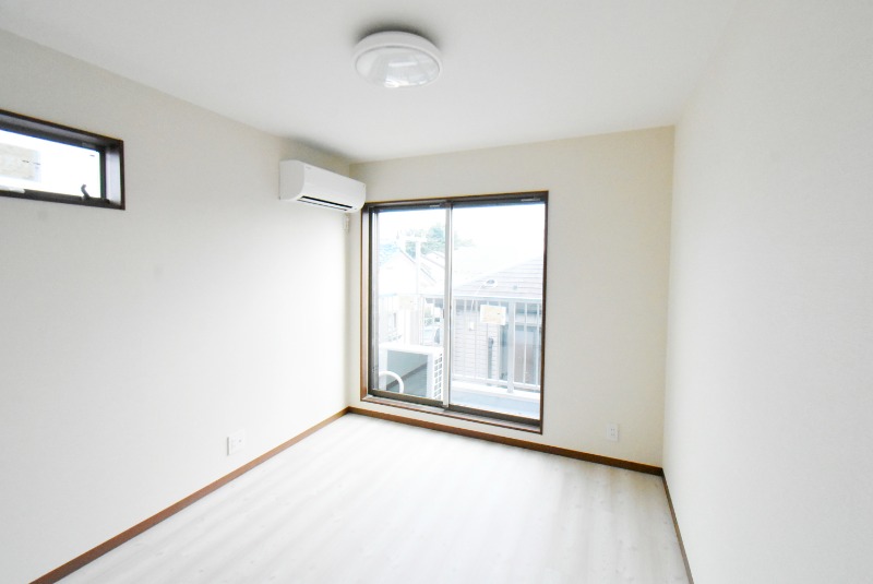 ��ʌ��������܎s�k��~�͒��̃A�p�[�g�̋��ԁE���r���O