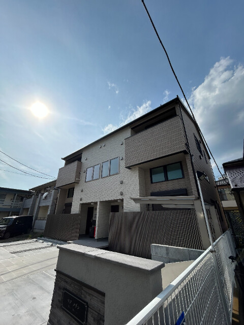 ��ʌ��������܎s��{��听���P���ڂ̃A�p�[�g�̌����O��